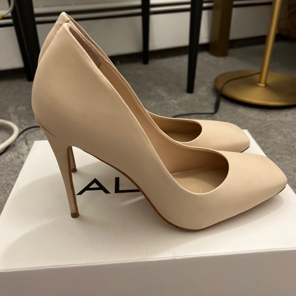 Nude heels - Picture 3 of 4